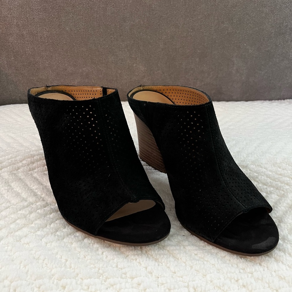 Franco Sarto Suede Slides